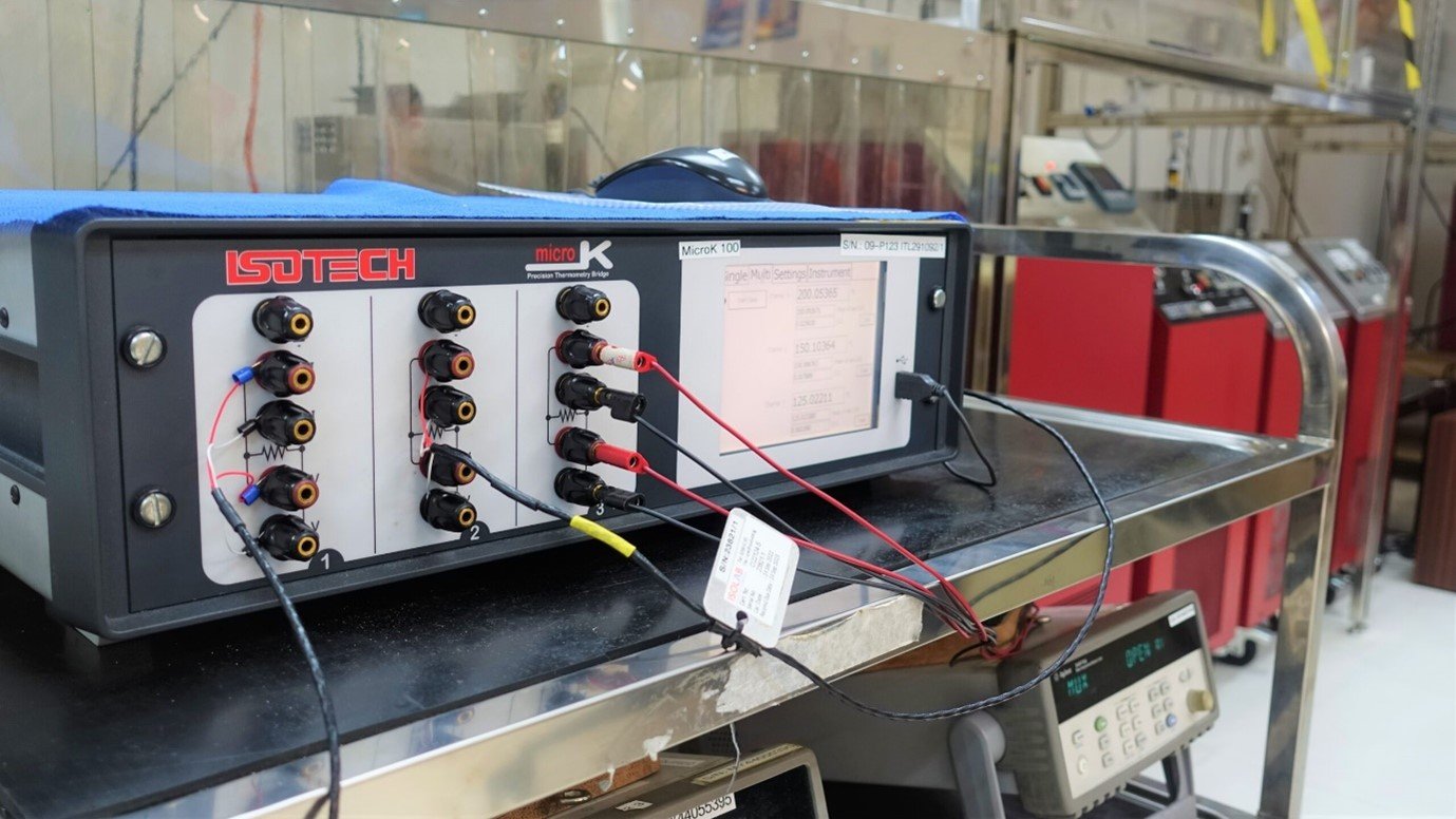 Isotech microK in laboratory use